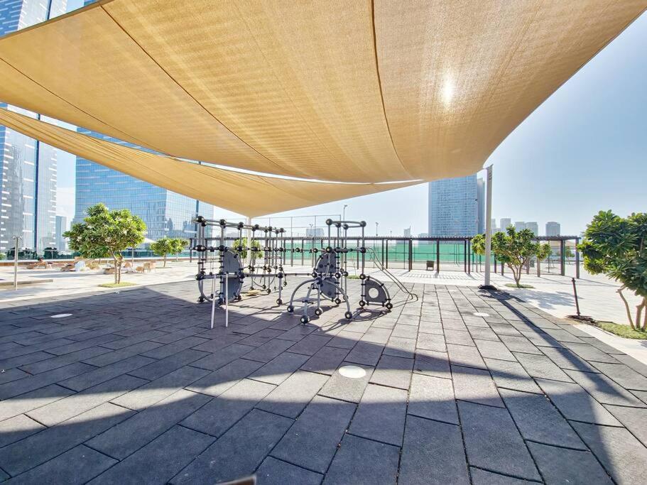 Апартаменти Harf5110-luxury 1br W Pool & Gym Абу-Дабі
