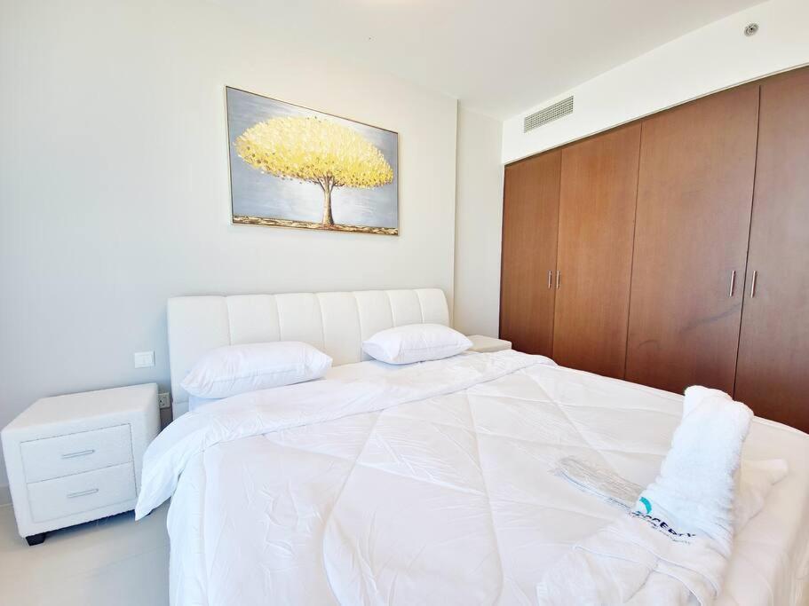 Harf5110-luxury 1br W Pool & Gym Апартаменти